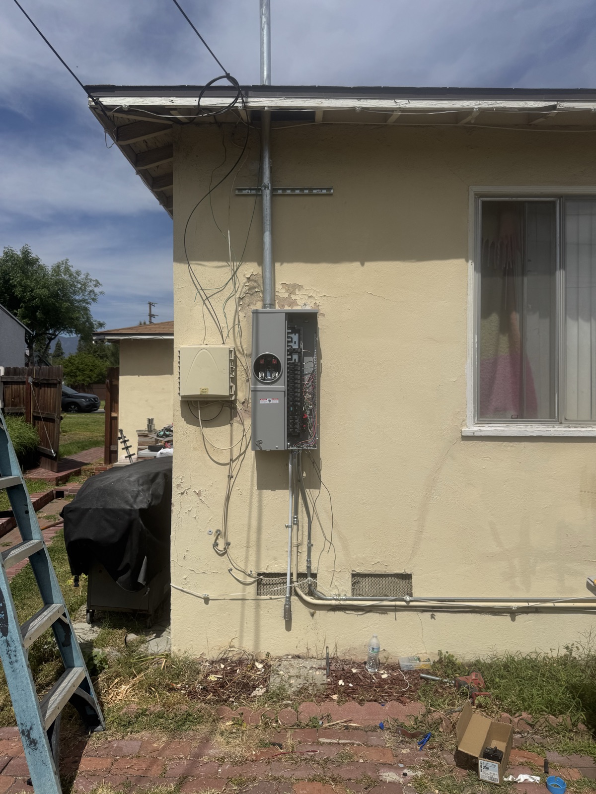 New 200-amp electrical service panel installed by A-Tech Electric on a Moreno Valley, CA home after the upgrade.